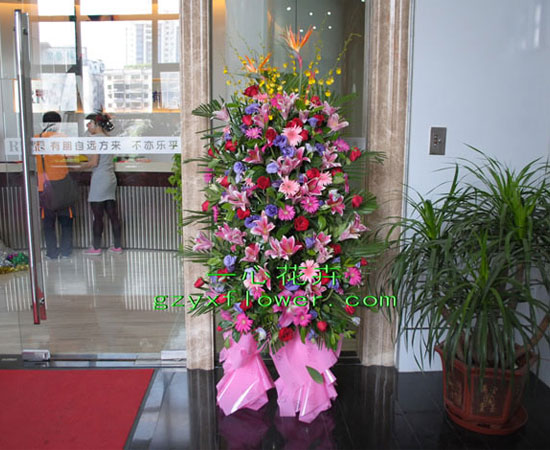 三层花篮花艺设计